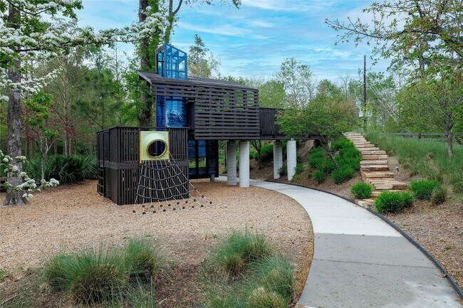 Building Photo - 4218 Davis Oak Dr