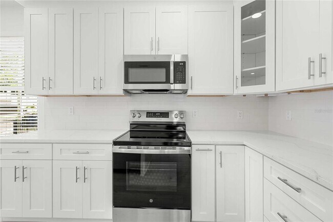 Building Photo - 2203 N Blvd