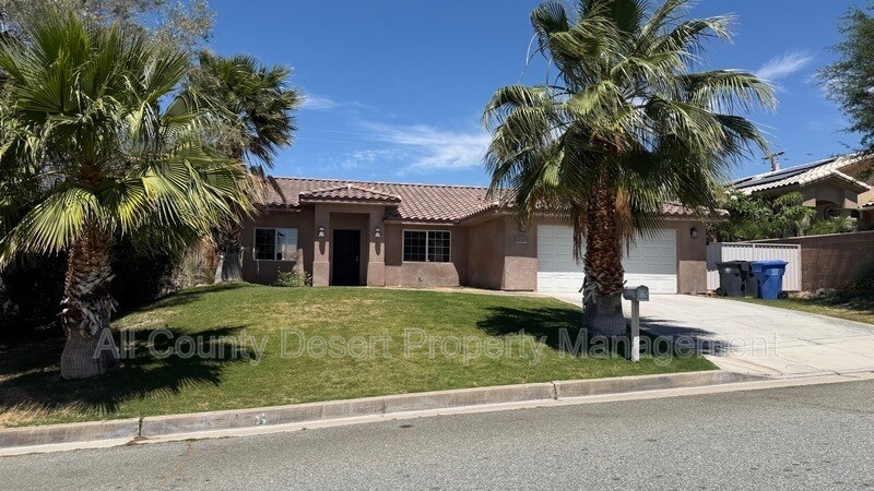 Building Photo - 9751 Palm Dr