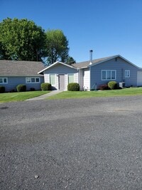 Building Photo - 4 Bedroom in the Country