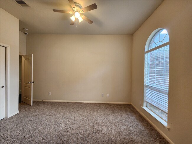 Building Photo - 15135 Heron Meadow Ln