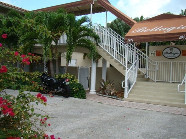 Building Photo - Spacious 1/1 in Central Location! Get Up to $2,000 Off + No Utility Connection Fee