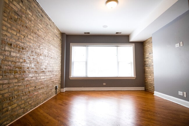 Building Photo - 2319 W Rosemont Ave