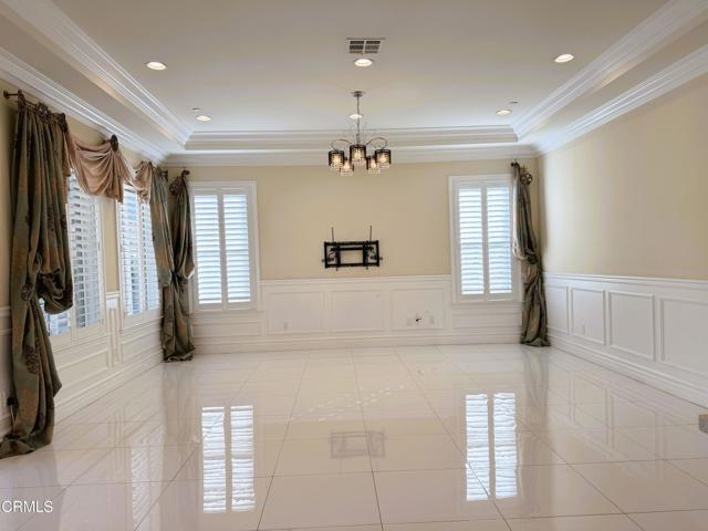 Building Photo - 5020 Camellia Ave