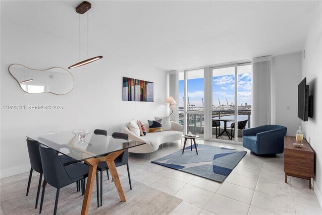 Building Photo - 540 West Ave