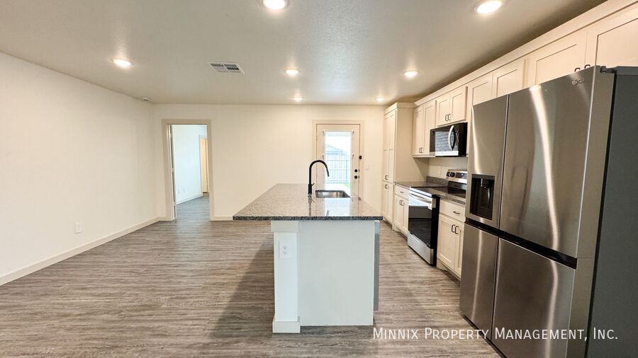 Building Photo - 7729 Date Ave