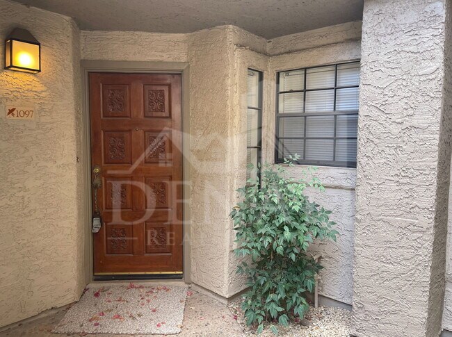 Building Photo - 10019 E Mountain View Rd