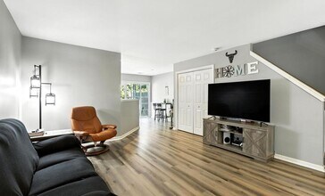 Building Photo - Modern 2 Bedroom, 1.5 Bath Townhome in New Cumberland, PA!