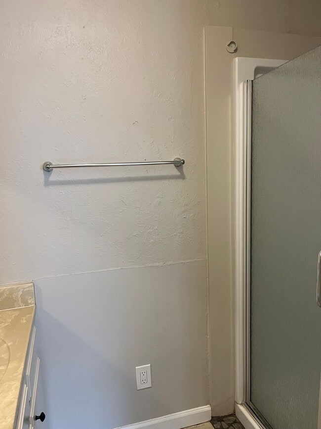 Building Photo - Quaint Studio , 1 Bath Home in Grants Pass
