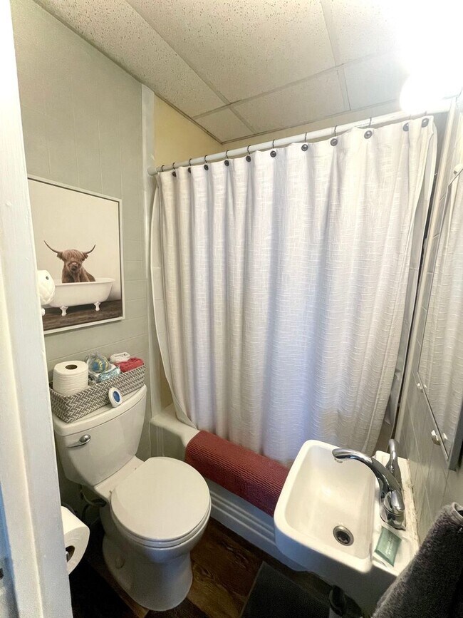 Building Photo - Studio Apartment in the Heart of Downtown Golden