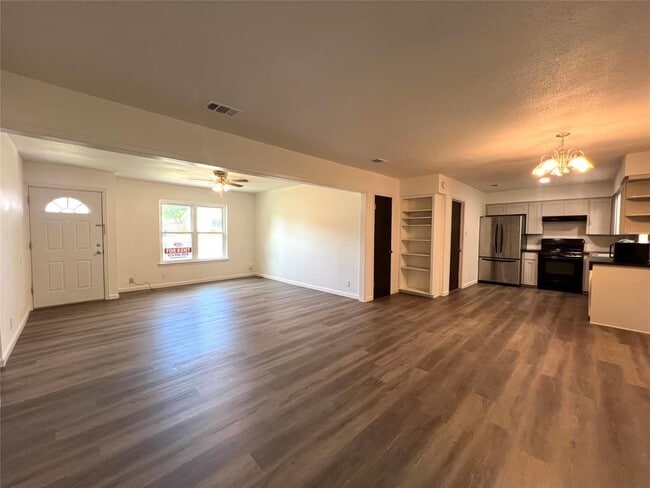 Building Photo - 2503 Biggs Dr