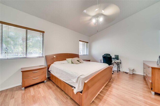 Building Photo - 16332 Malibu Dr