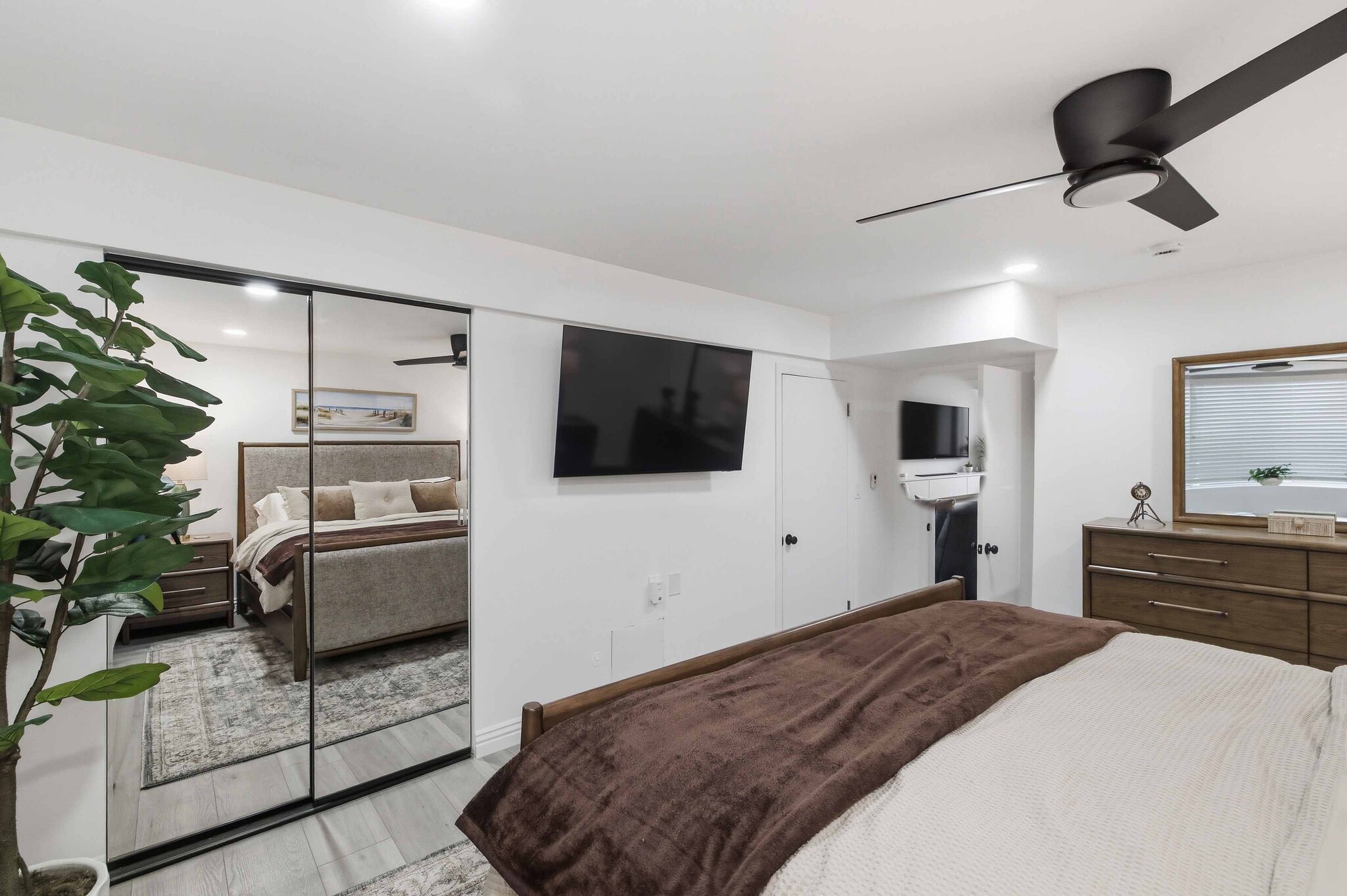 Building Photo - 1918 Marshallfield Ln