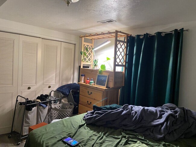 Building Photo - 1B/1B Pet Friendly Apartment South of BYU