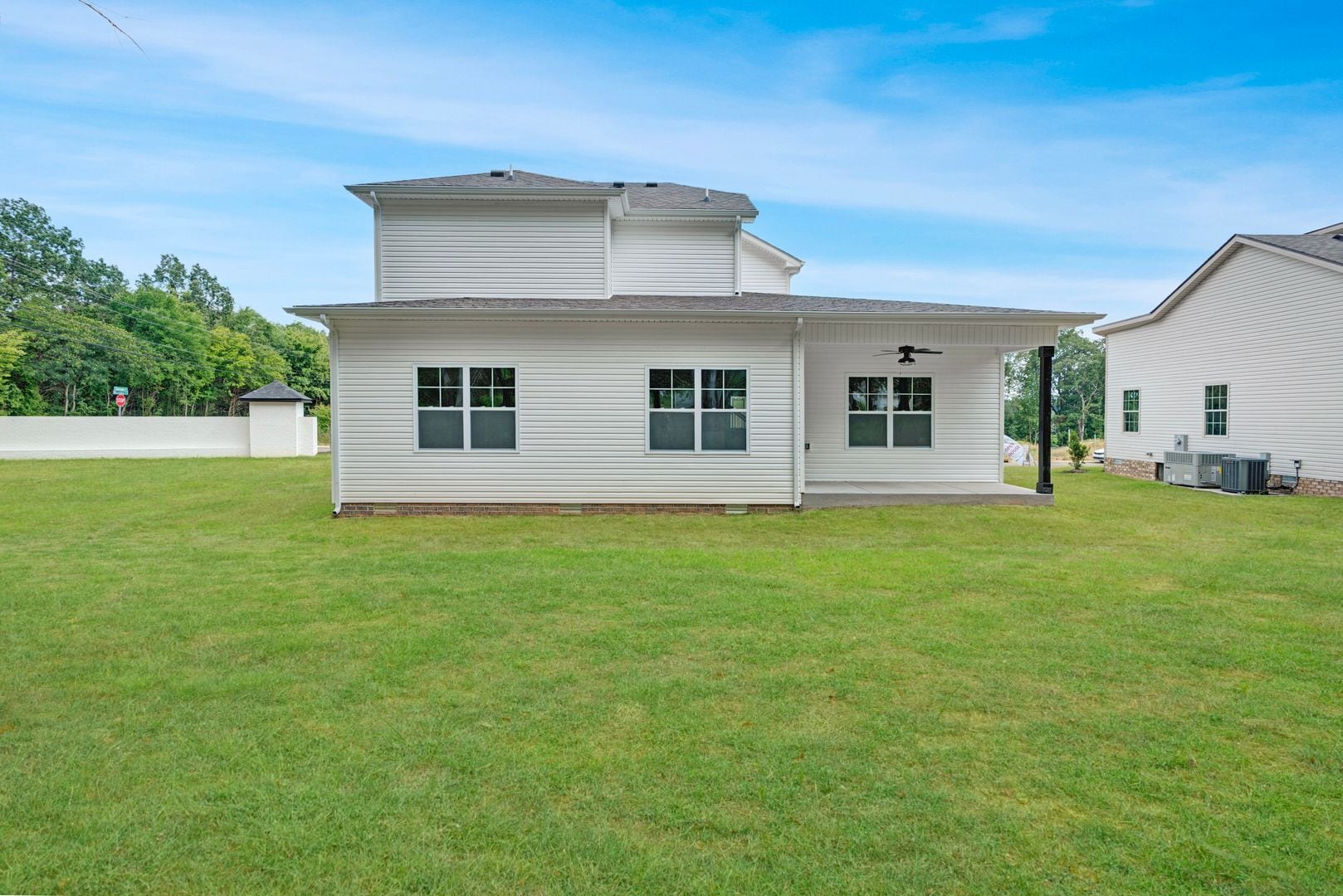 Building Photo - 3601 Westlake Dr
