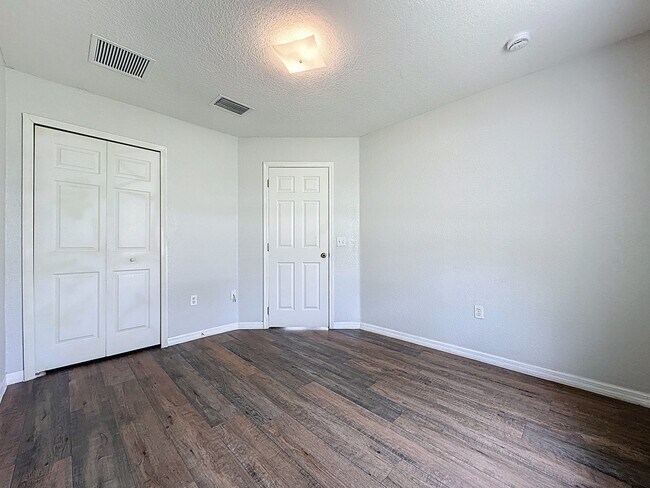 Building Photo - 424 Danube Dr