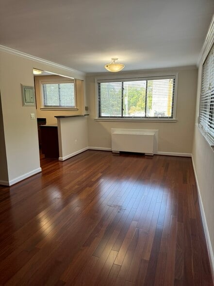 Dining Area - 2725 39th St NW