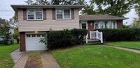 Building Photo - 117 N Brookfield Rd