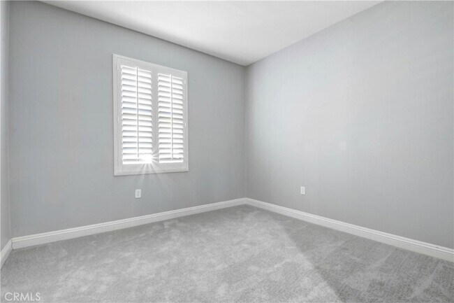 Building Photo - 8426 Flora Ln