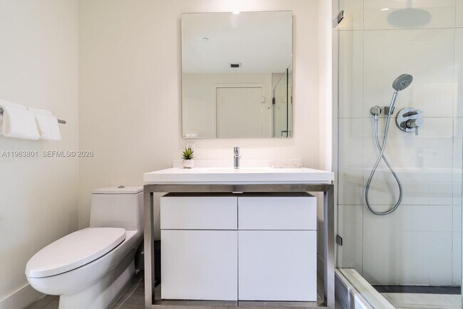 Building Photo - 2000 Metropica Wy