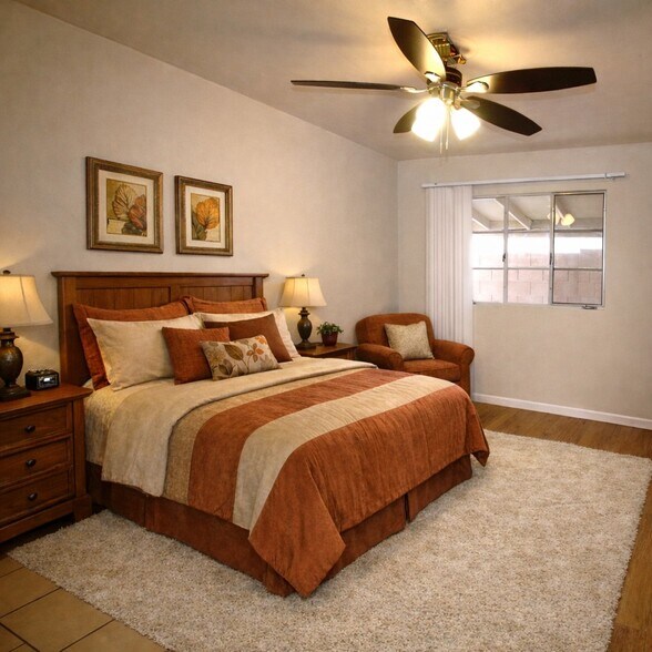 Middle Bedroom - 735 E Granada Dr