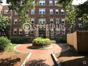 Building Photo - bedroom in Cambridge MA 02387