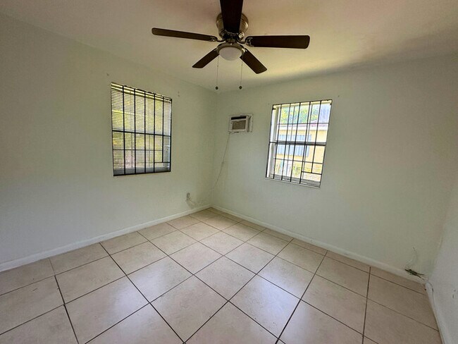 Building Photo - A charming home features 3 spacious bedroo...