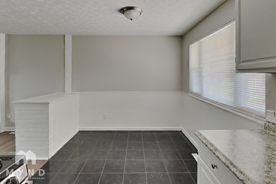 Building Photo - 1739 Pickering Dr