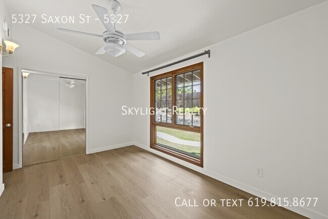 Building Photo - 5327 Saxon St