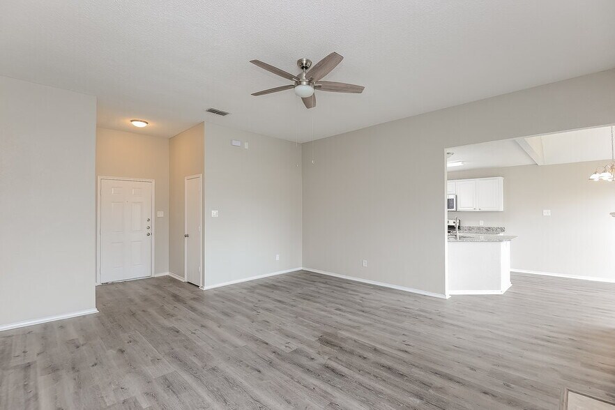 Building Photo - 930 Morgan Dr