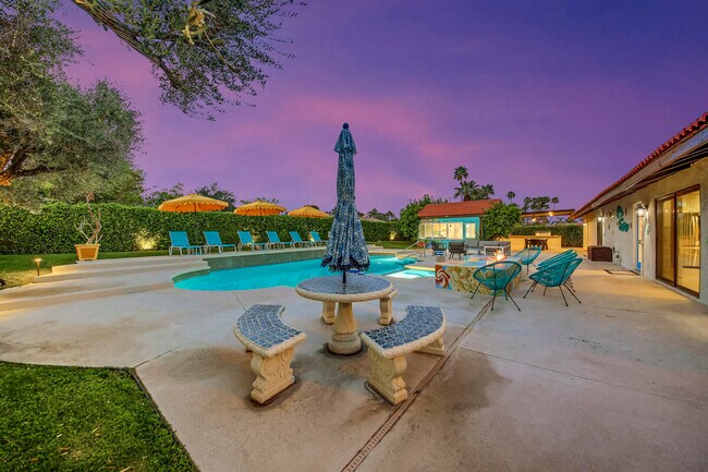 Building Photo - 2230 Tamarisk Rd