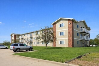 Building Photo - SOUTHERN HILLS