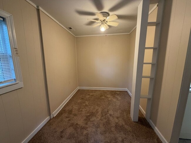 Building Photo - One Bedroom Home