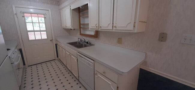 Building Photo - 132 Dunn Hollow Dr