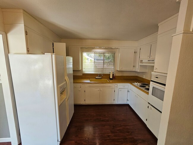 Building Photo - Charming Castro Valley Retreat with 2-Car ...