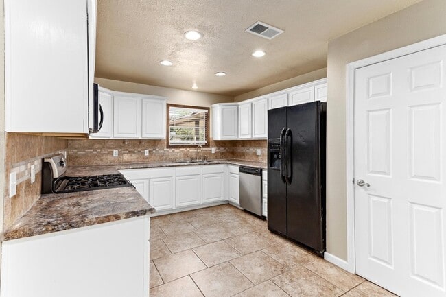 Building Photo - 4770 Corkwood Ln