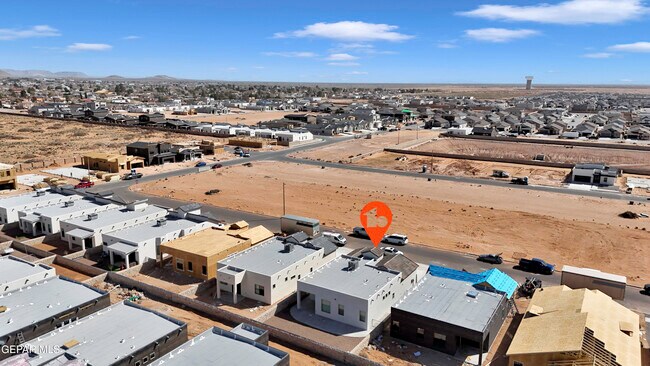 Building Photo - 15233 Expectation Ave