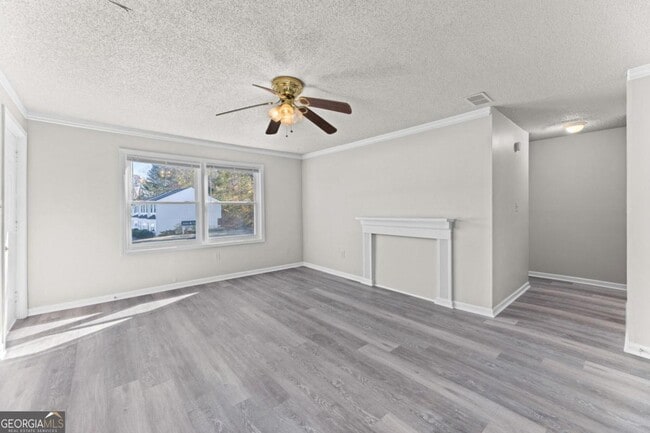 Building Photo - 121 Mark Twain Cir