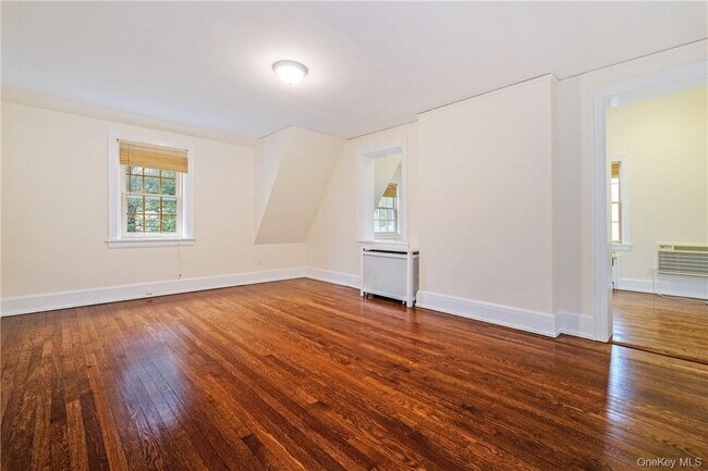 Building Photo - 43 Palmer Ave