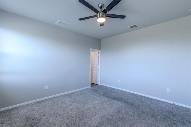 Building Photo - 225 Baum Dr
