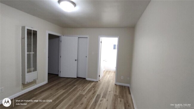 Building Photo - 722 Morse Ave