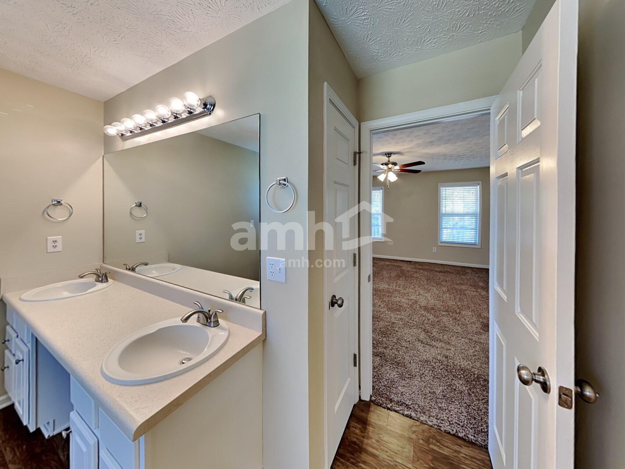 Building Photo - 246 Stone Creek Dr