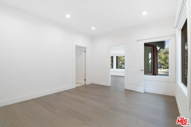 Building Photo - 4612 Franklin Ave