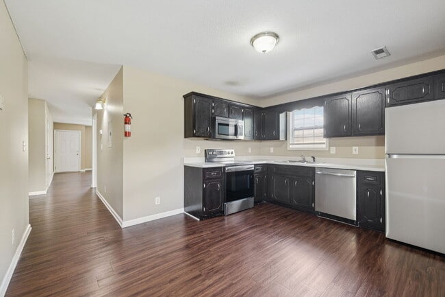 Building Photo - 269 A EXECUTIVE AVE, CLARKSVILLE, TN 37042