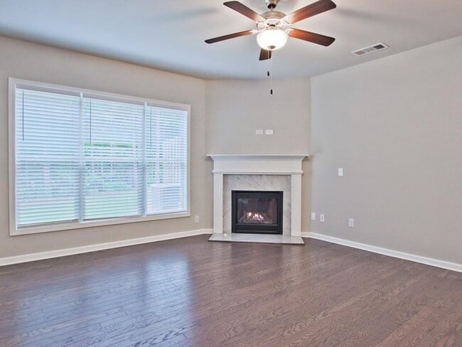 Building Photo - 3166 Cross Creek Dr
