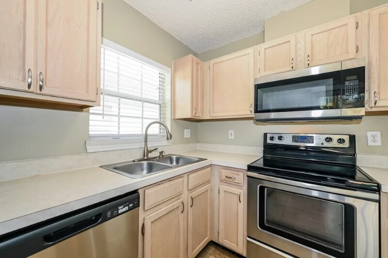 Building Photo - 13775 Sea Mist Dr