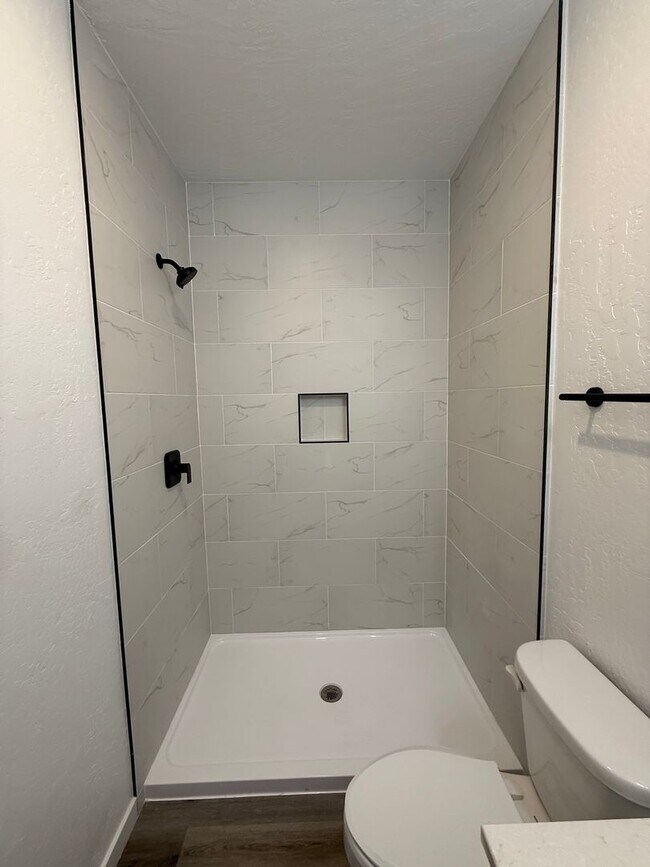 Building Photo - Brand New 3 Bed / 2 Bath Duplex Near Parks & Golf - W/S/G Included - $500 off Special