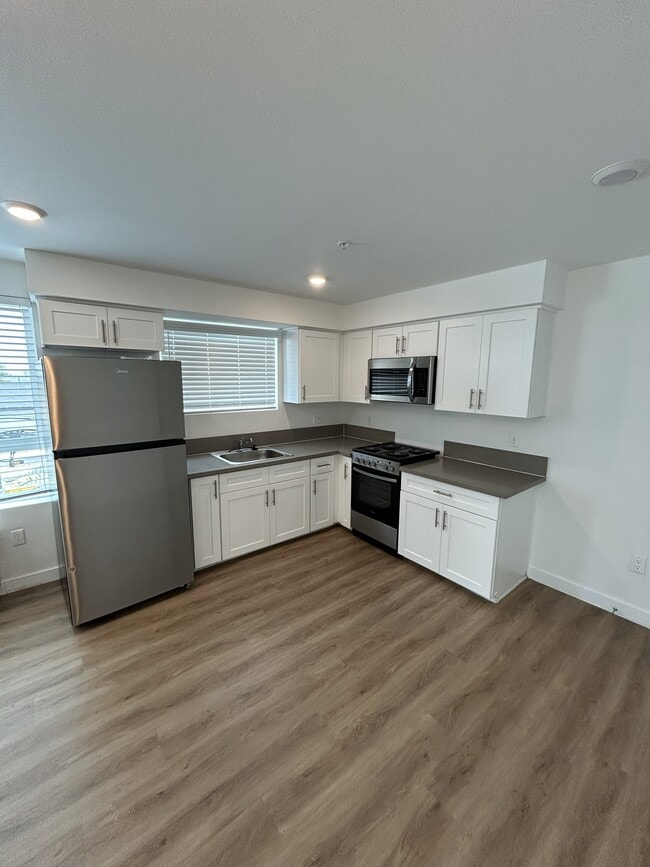 Floorplan - 11630-11640 S Main St (110 E. 116th St)