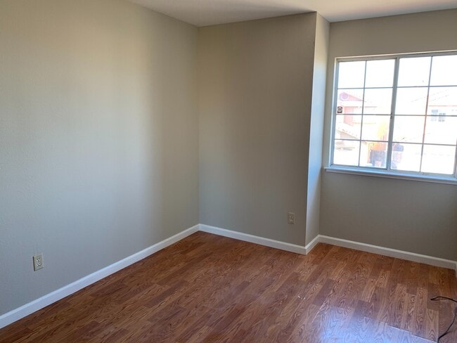 Building Photo - Beautiful Pittsburg Home