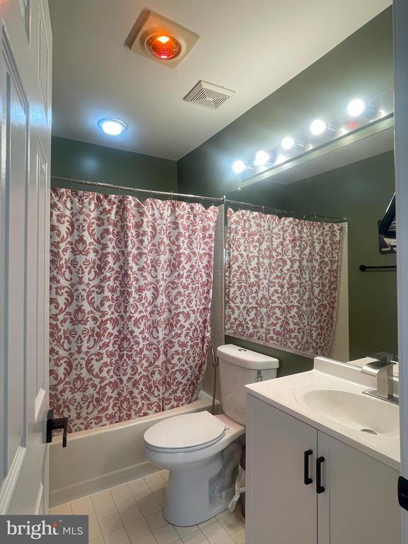 Building Photo - 24 Ginger Ct